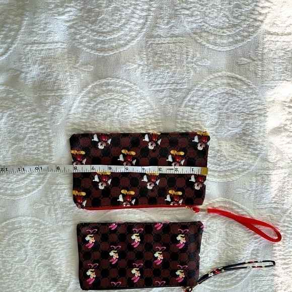 Disney: NWOT Mickey and Mini wristlets. - Picture 4 of 4